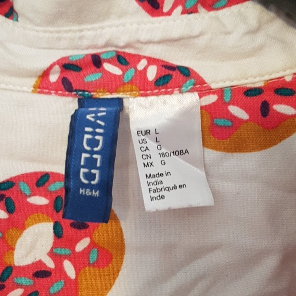 *SOLD* H&M donut print white button up  cotton shirt - Picture 5 of 8